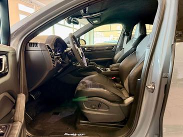 Porsche Cayenne III Turbo GT — photo 10