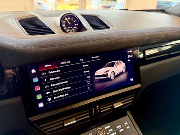 Porsche Cayenne III Turbo GT — photo 23