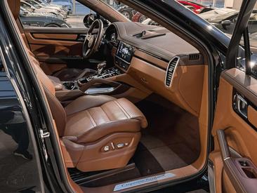Porsche Cayenne III Turbo S E-Hybrid — photo 15