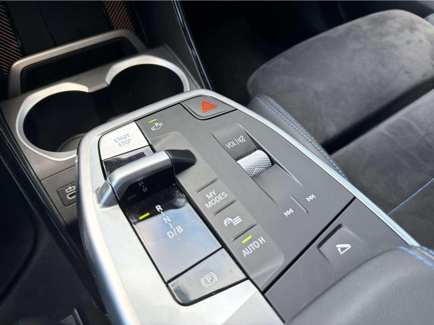 BMW IX2 M Sport EDrive20 - 2025 - Joinsteer - #13