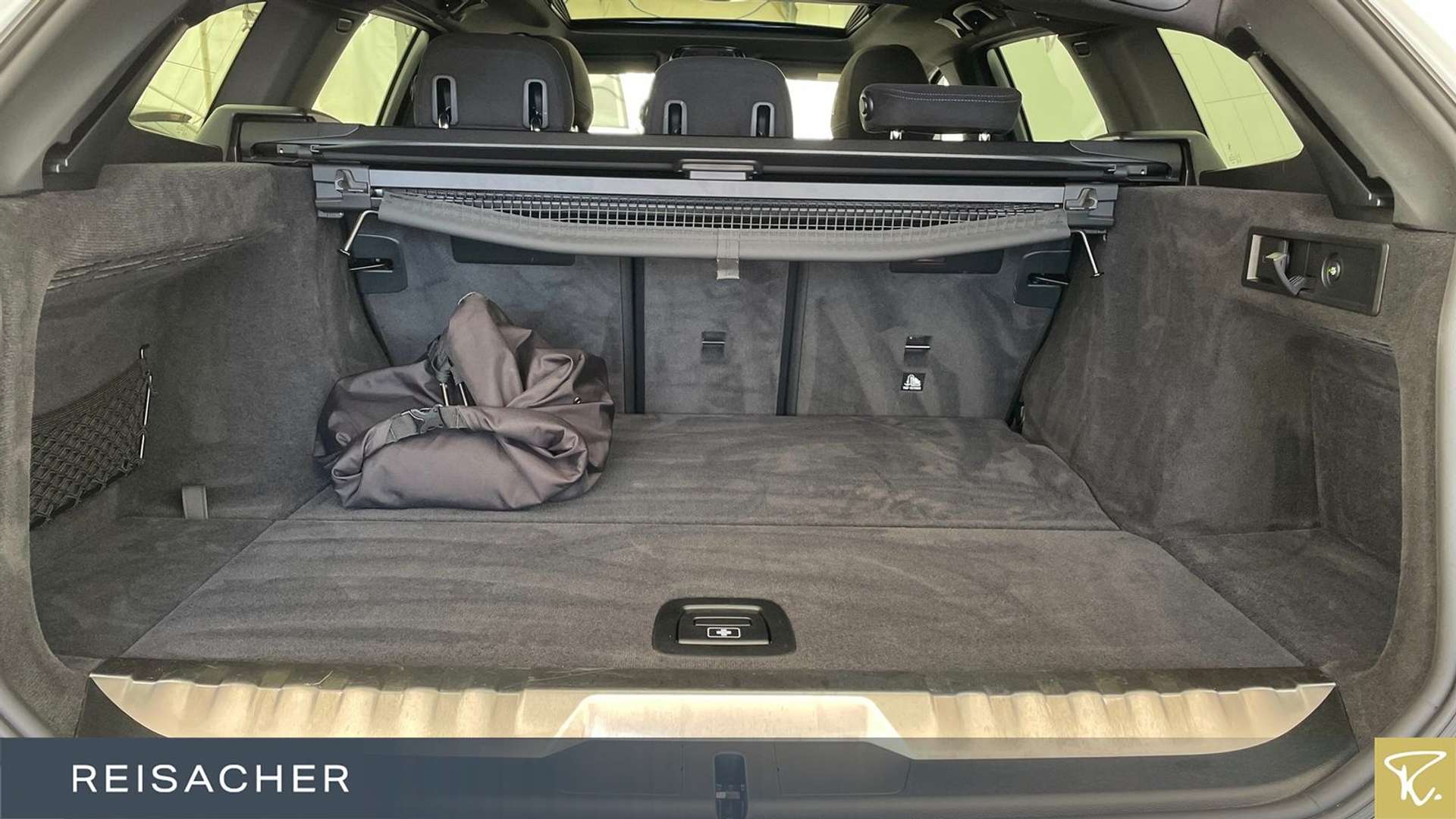 BMW 330e - 2025 - Joinsteer - #10