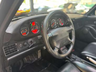 Porsche 993 Turbo — photo 14