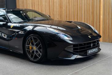 Ferrari F12 Berlinetta — photo 10