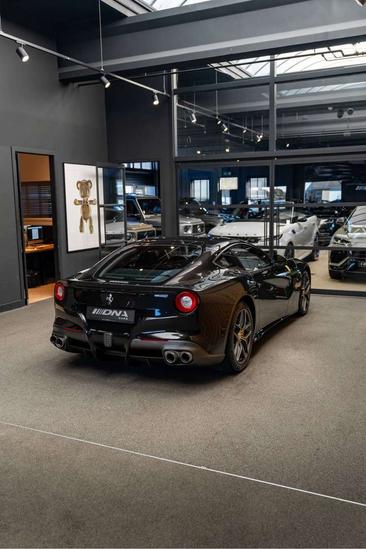 Ferrari F12 Berlinetta — photo 27