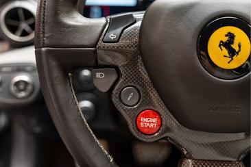 Ferrari F12 Berlinetta — photo 34
