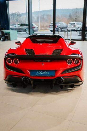 Ferrari F8 Spider — photo 2