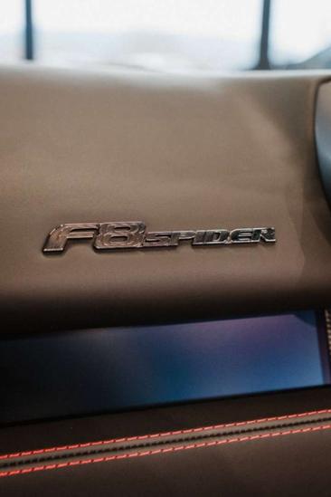 Ferrari F8 Spider — photo 9