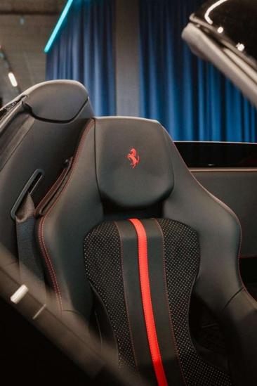 Ferrari F8 Spider — photo 13