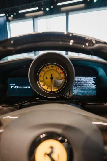 Ferrari F8 Spider — photo 15