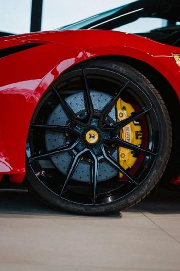 Ferrari F8 Spider — photo 21