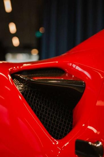Ferrari F8 Spider — photo 26