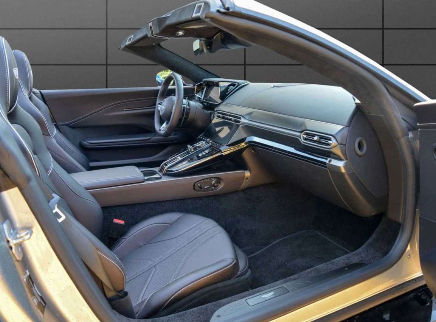 Aston Martin V8 Cabriolet - 2025 - Joinsteer - #9