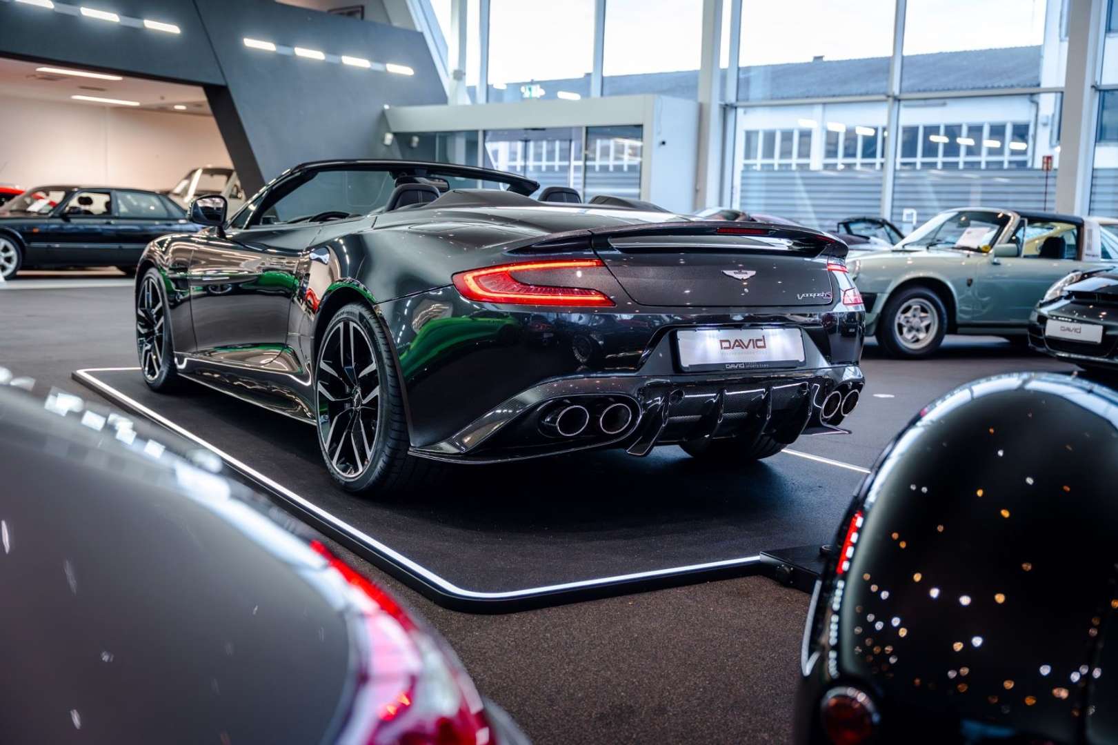 Aston Martin Vanquish Volante - 2017 - Joinsteer - #14