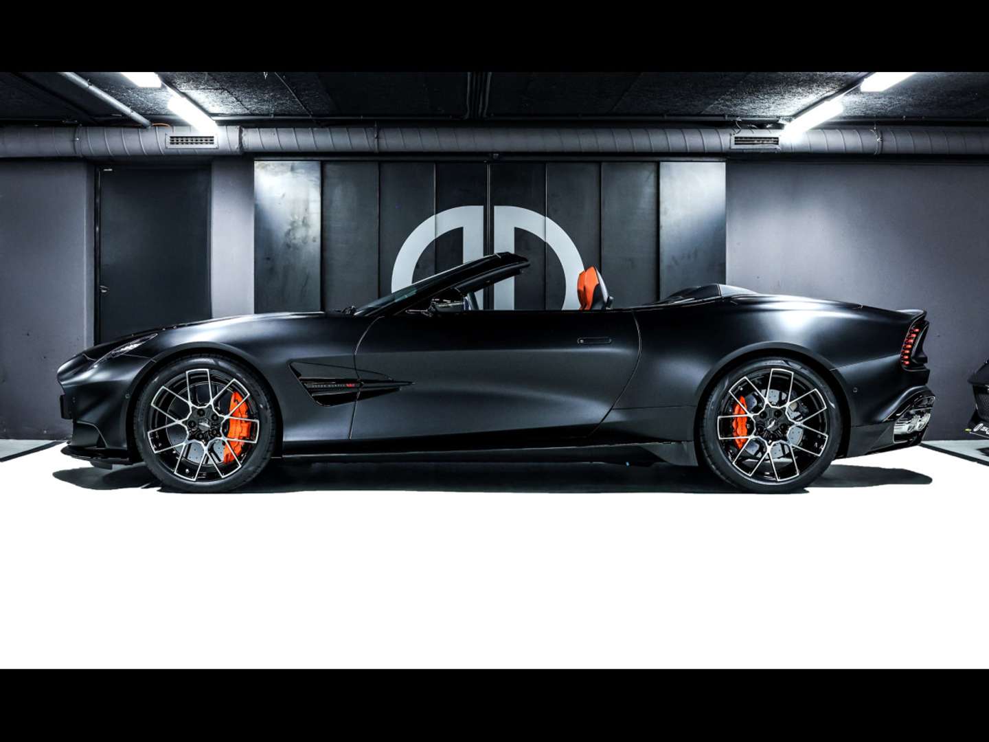 Aston Martin Vanquish Volante V12 - 2025 - Joinsteer - #1