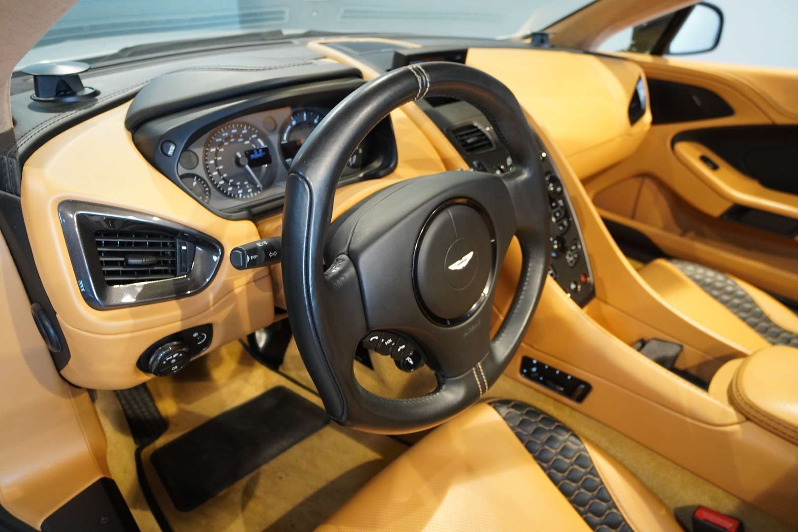 Aston Martin Vanquish Volante BRD-U-frei - 2014 - Joinsteer - #5