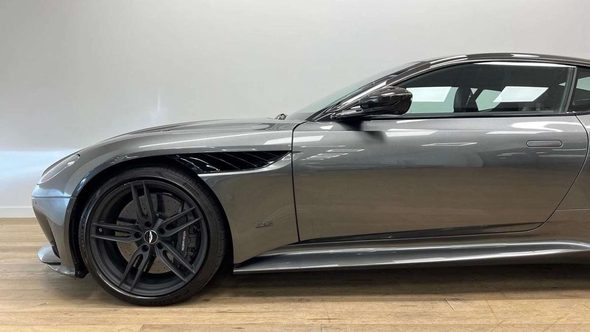 Aston Martin DBS Superleggera V12 5.2 Carbone Package - 2019 - Joinsteer - #4
