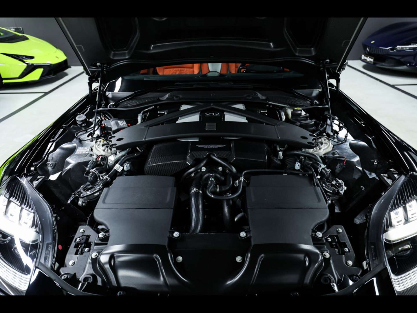 Aston Martin Vanquish Volante V12 - 2025 - Joinsteer - #18