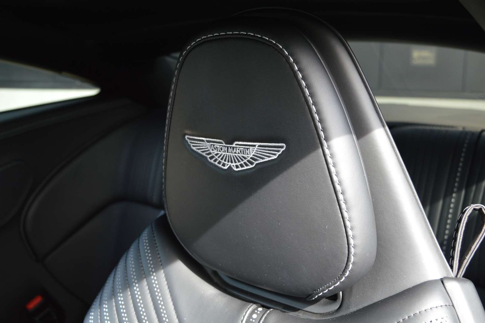 Aston Martin DB11 Coupé 4.0i V8 Biturbo - 2018 - Joinsteer - #11