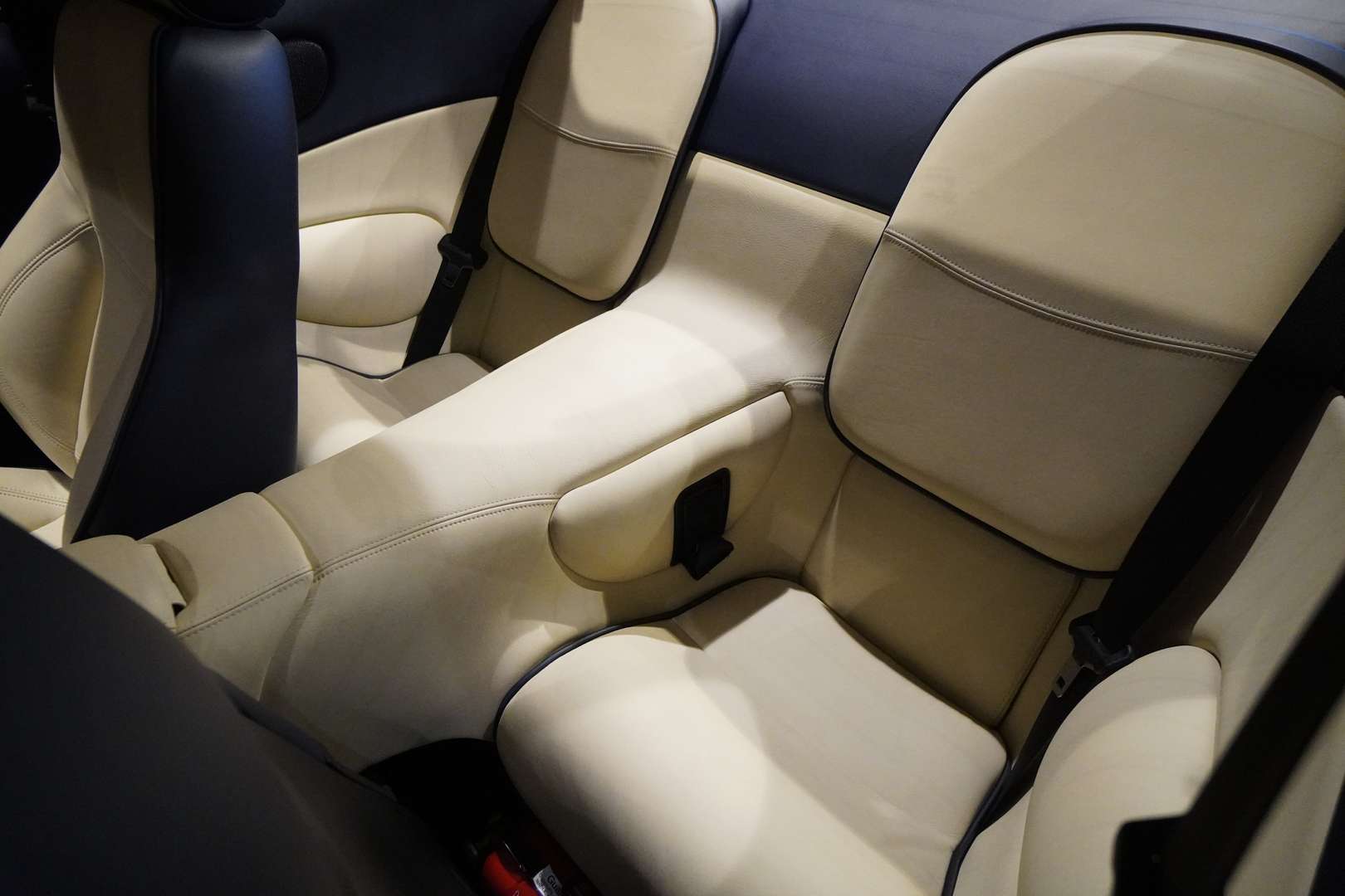 Aston Martin DB7 Vantage Coupé V12 - 2004 - Joinsteer - #9