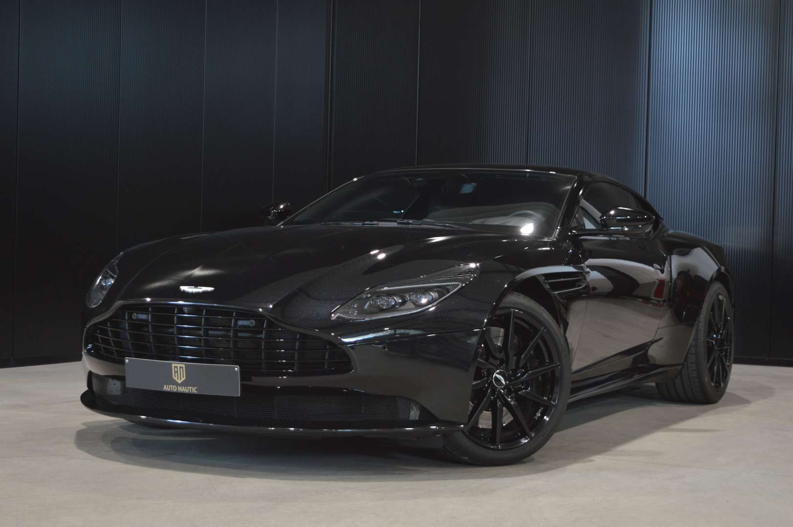 Aston Martin DB11 Coupé 4.0i Biturbo V8 - 2018 - Joinsteer - #1