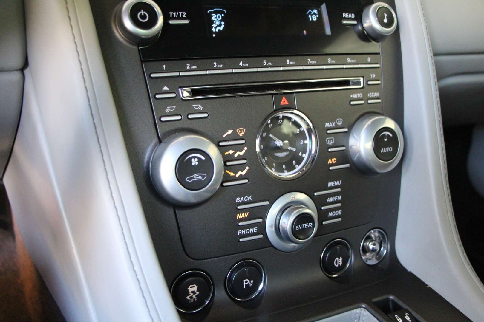 Aston Martin Vantage Coupe V8 Sportshift II - 2016 - Joinsteer - #12