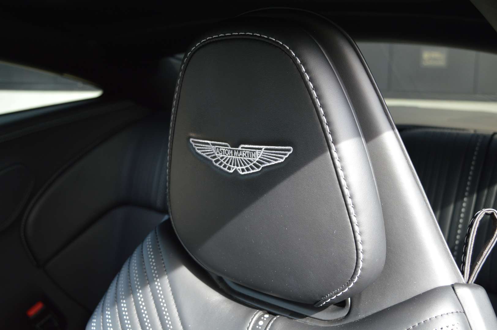 Aston Martin DB11 Coupé 4.0i Biturbo V8 - 2018 - Joinsteer - #10