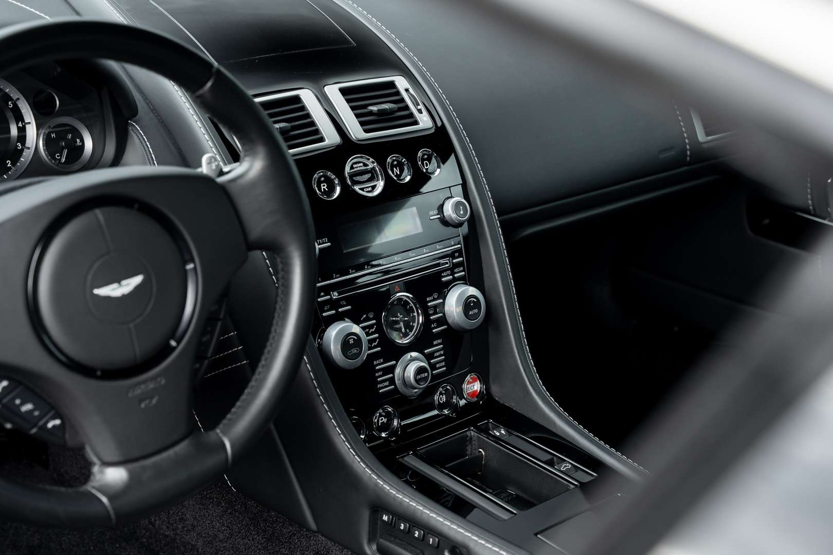 Aston Martin Vantage V8 4.7l - 2015 - Joinsteer - #16