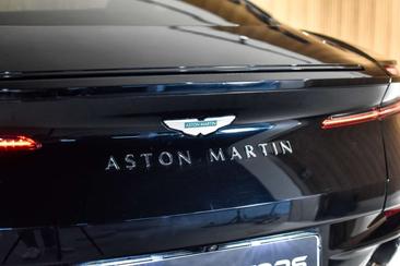 Aston Martin DB12 4.0 V8 — photo 10