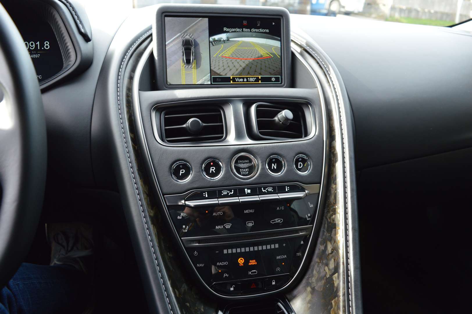 Aston Martin DB11 Coupé 4.0i Biturbo V8 - 2018 - Joinsteer - #17