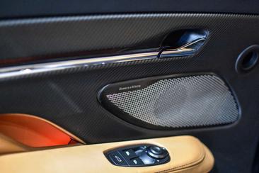 Aston Martin DB12 4.0 V8 — photo 12