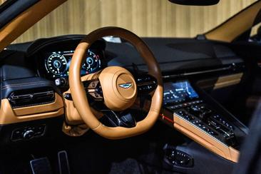 Aston Martin DB12 4.0 V8 — photo 21