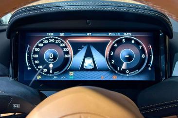 Aston Martin DB12 4.0 V8 — photo 24