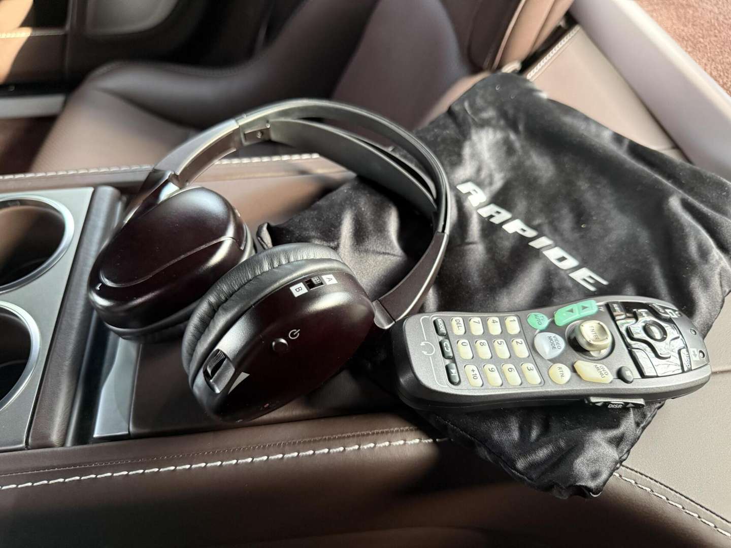 Aston Martin Rapide 6.0 V12 Luxe - 2011 - Joinsteer - #29