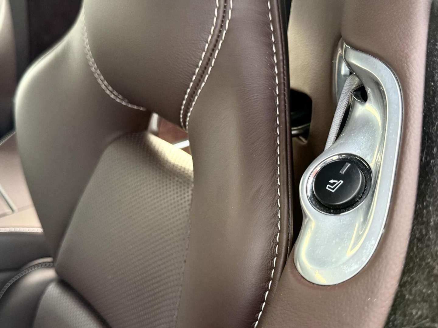 Aston Martin Rapide 6.0 V12 Luxe - 2011 - Joinsteer - #43