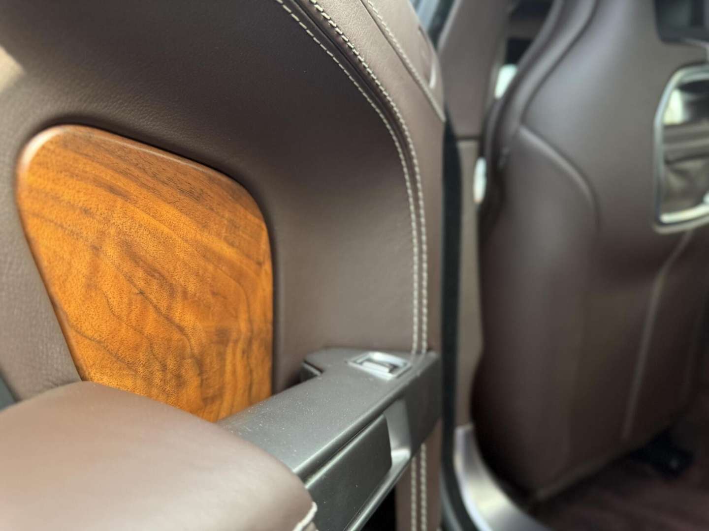 Aston Martin Rapide 6.0 V12 Luxe - 2011 - Joinsteer - #44