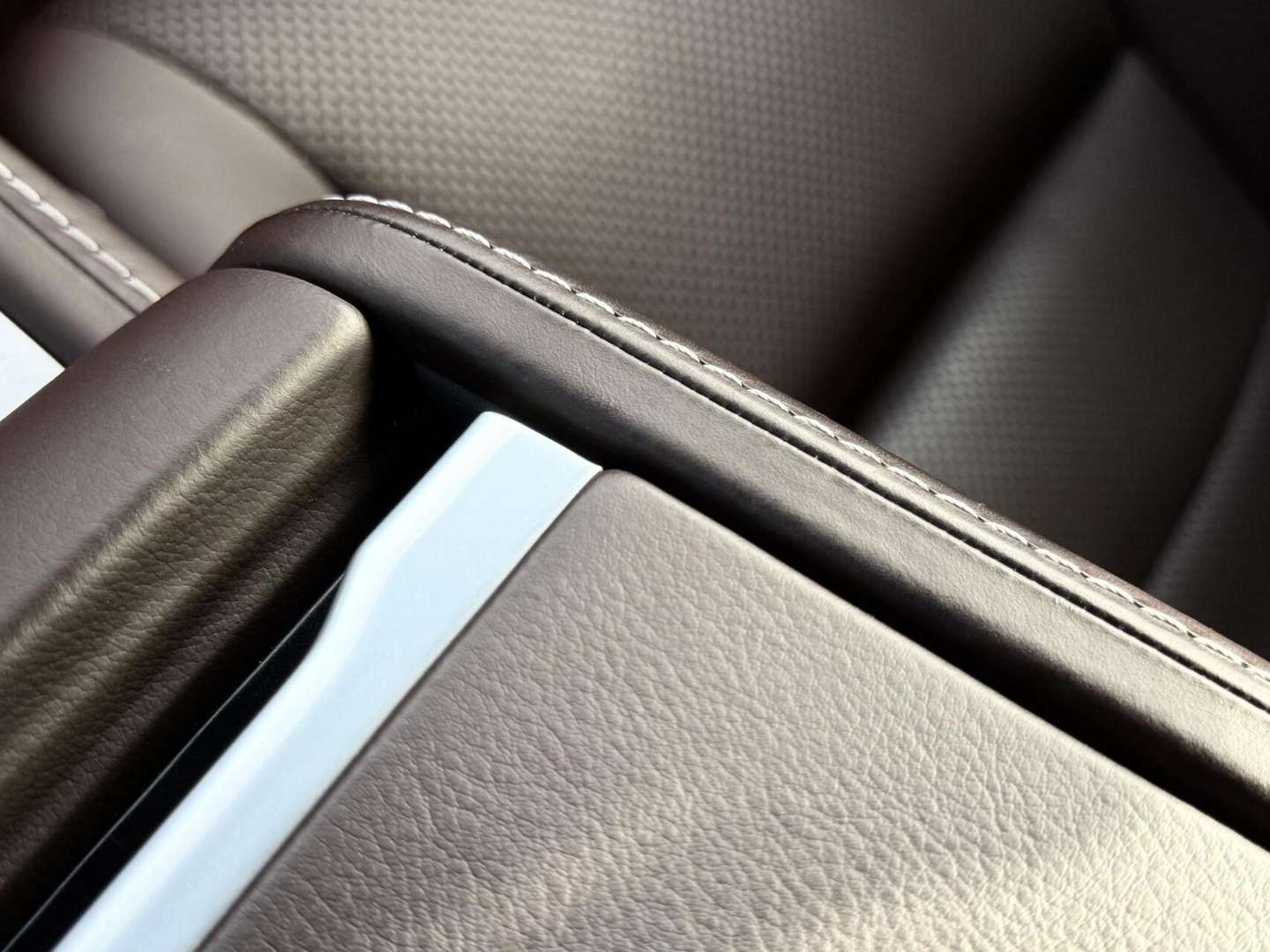 Aston Martin Rapide 6.0 V12 Luxe - 2011 - Joinsteer - #49