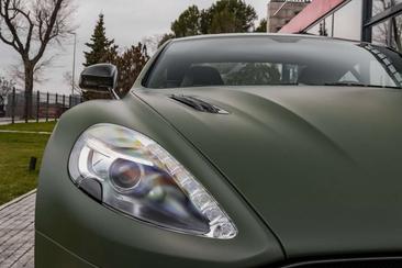 Aston Martin Vanquish — photo 6