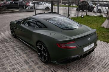 Aston Martin Vanquish — photo 9