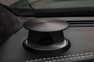 Aston Martin Vanquish — photo 21
