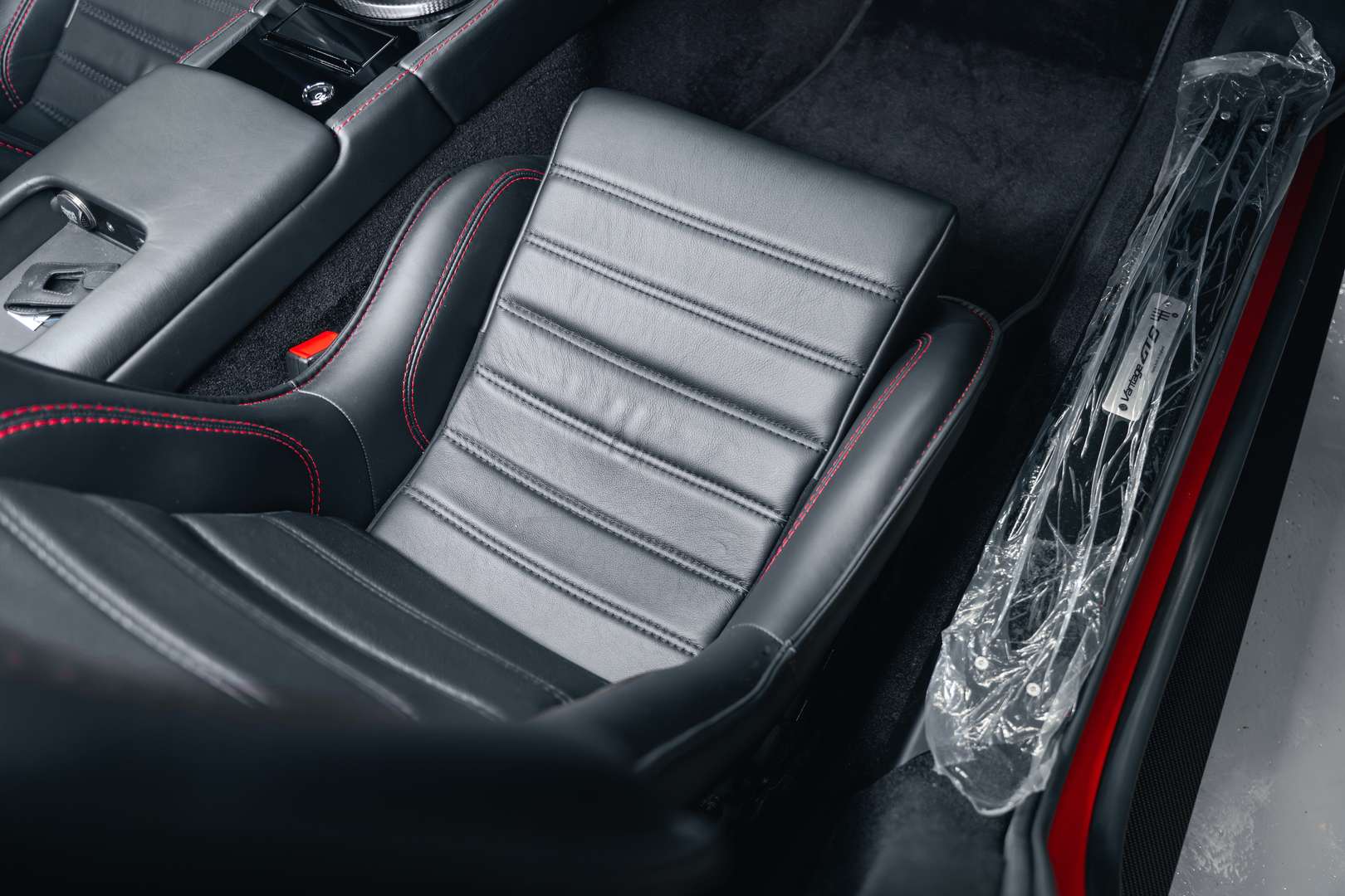 Aston Martin Vantage Coupe 4.7 GT8 - 2017 - Joinsteer - #42