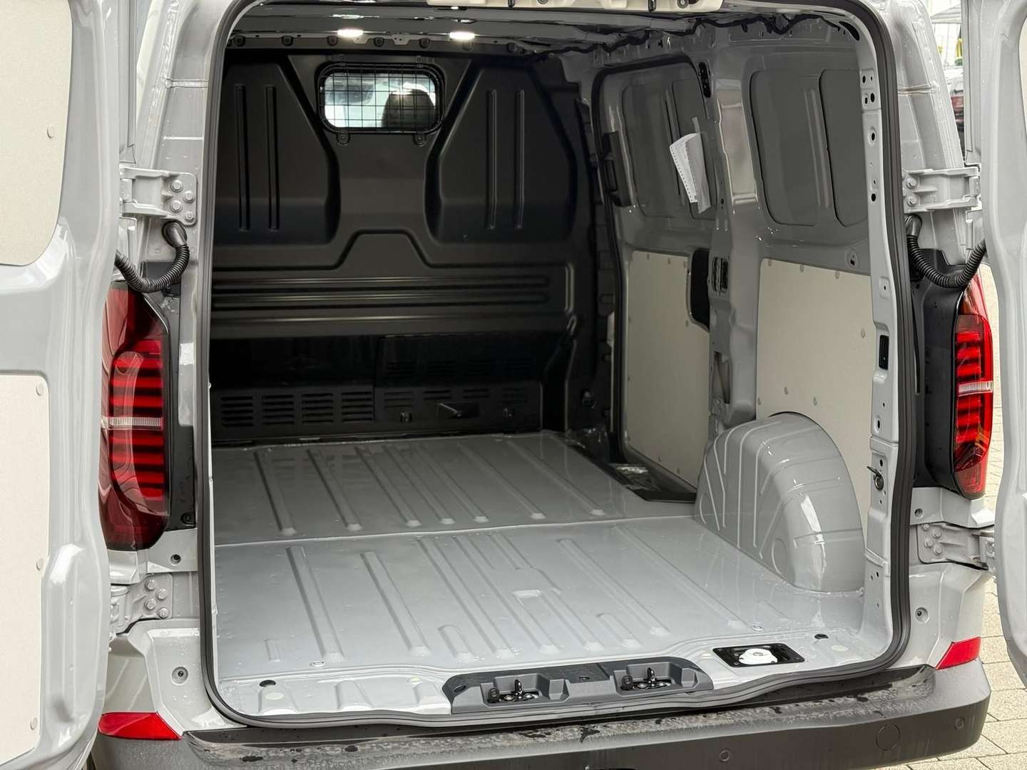 Volkswagen Transporter - 2025 - Joinsteer - #13