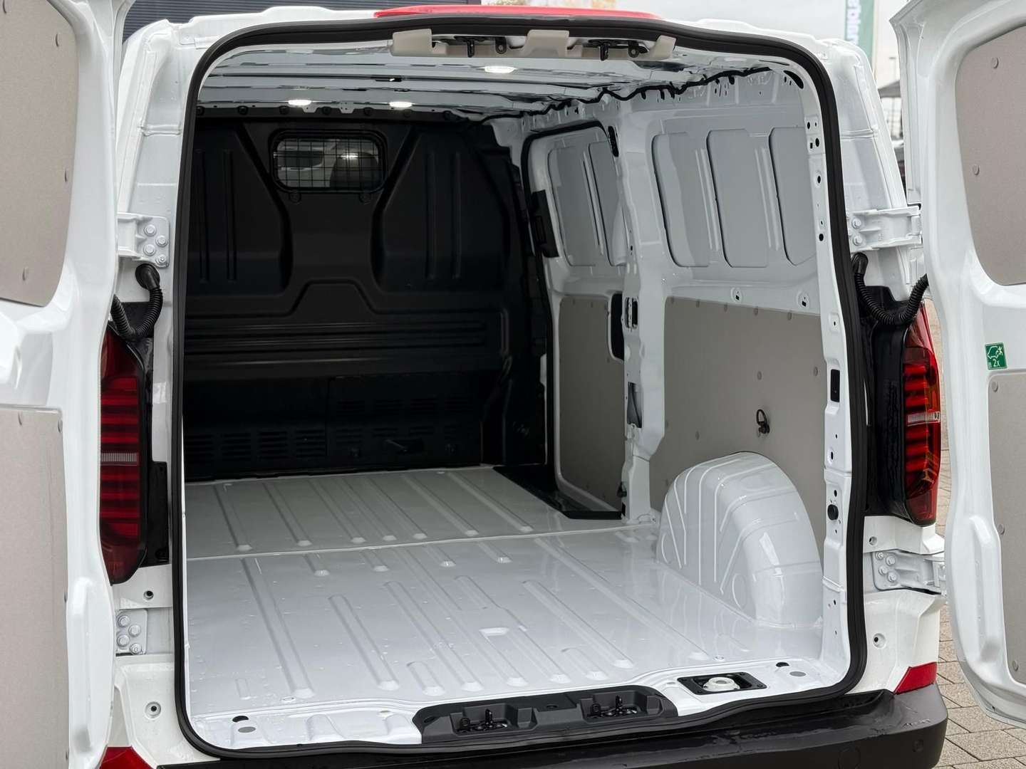 Volkswagen Transporter - 2025 - Joinsteer - #12