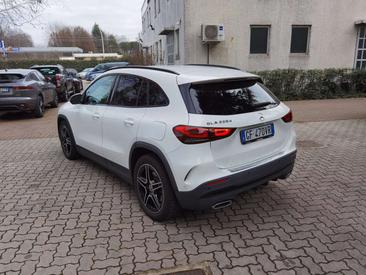 Mercedes GLA 220d Premium — photo 7