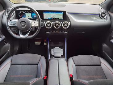 Mercedes GLA 220d Premium — photo 11