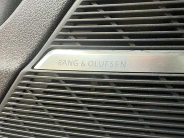 Audi Q8 S Line Selection 50 TDI — photo 15