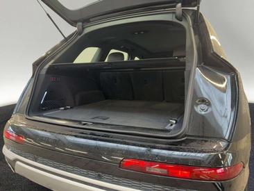 Audi SQ7 4.0 TFSI — photo 5