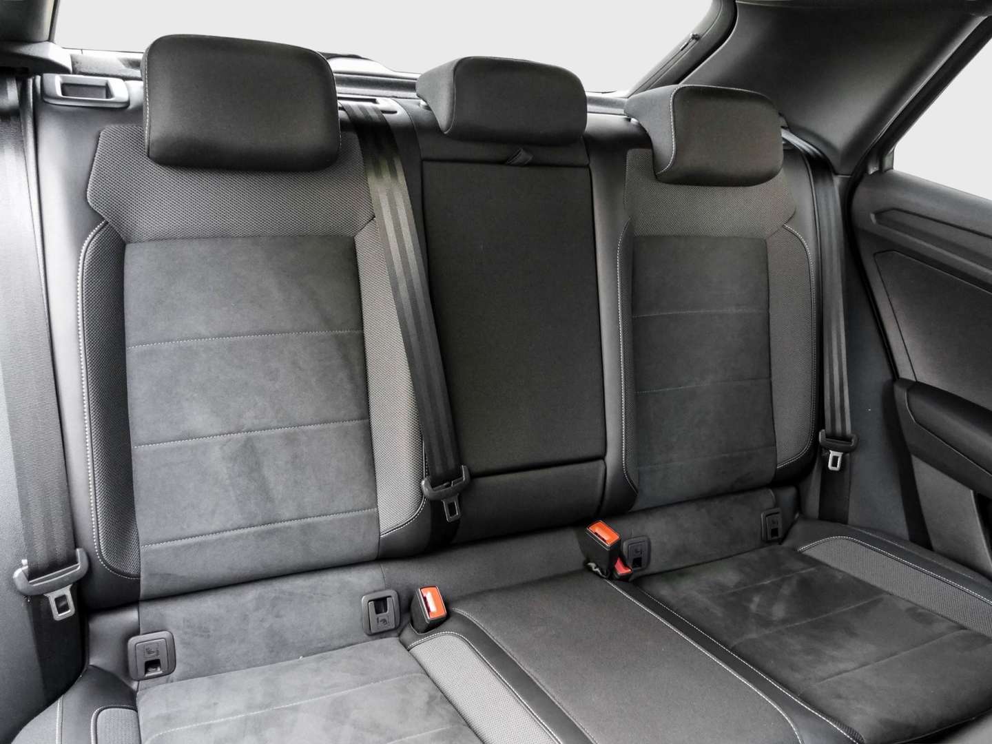 Volkswagen T-Roc R-Line - 2025 - Joinsteer - #3