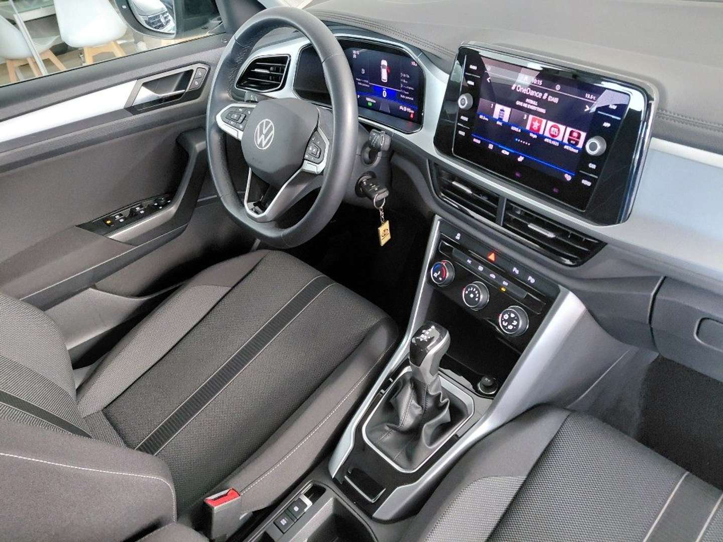 Volkswagen T-Roc TSI Life - 2023 - Joinsteer - #9