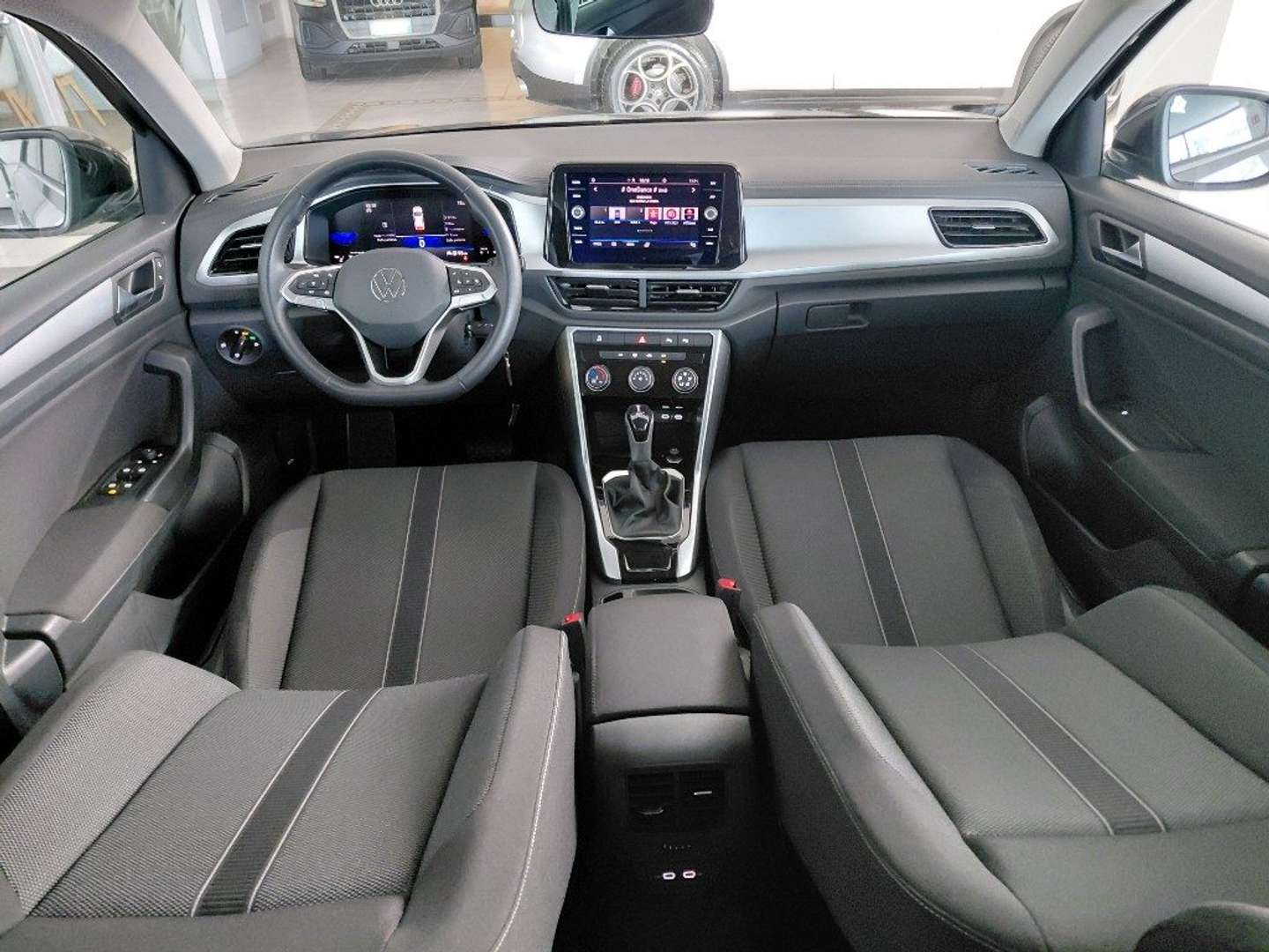 Volkswagen T-Roc TSI Life - 2023 - Joinsteer - #12