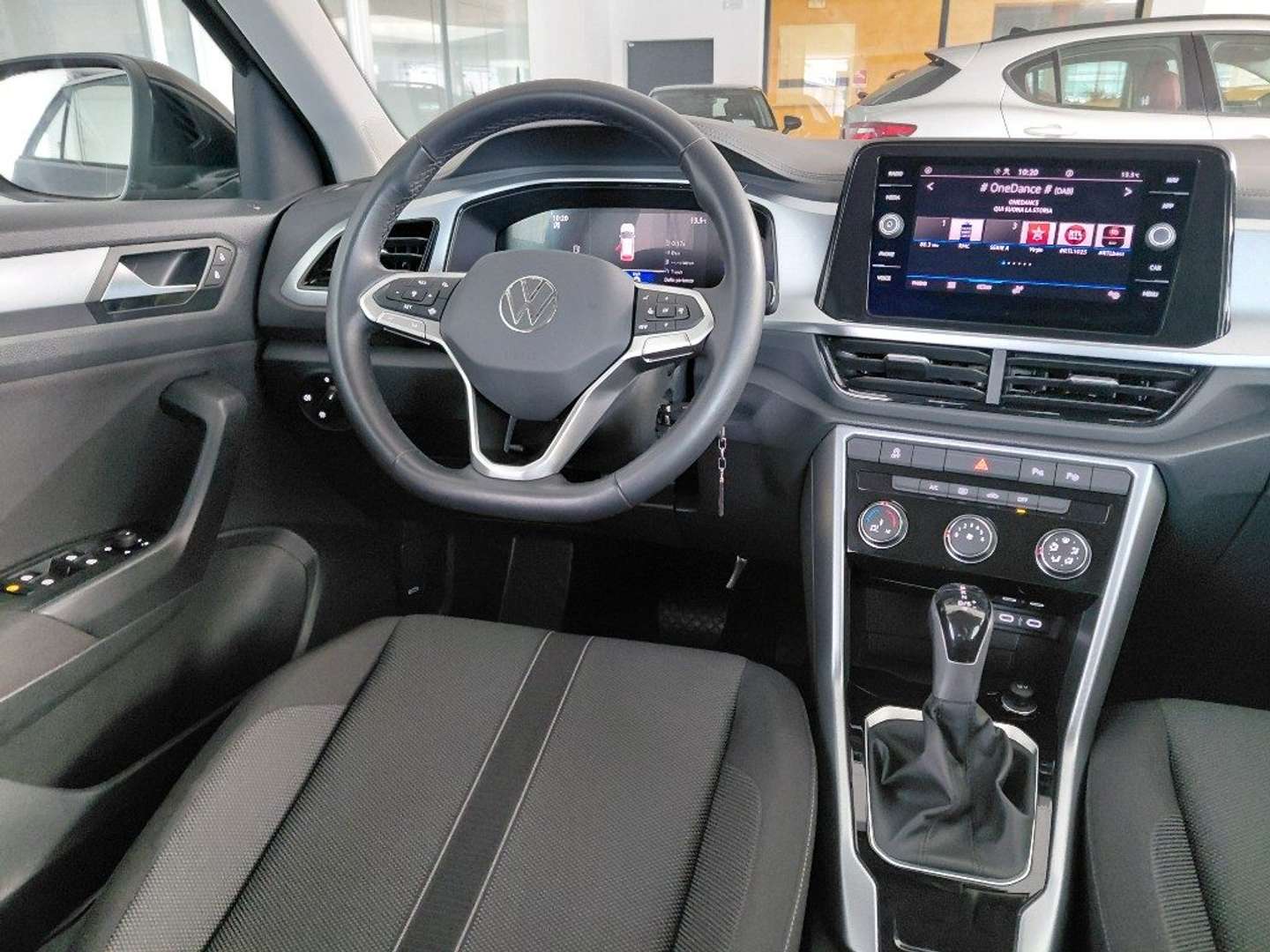 Volkswagen T-Roc TSI Life - 2023 - Joinsteer - #15